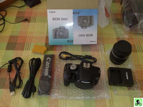 Package à l'ouverture du Canon EOS 500D